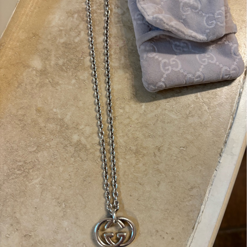 Authentic Gucci necklace with dust bag
